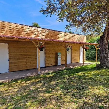 Paus'art Deco Kamp alanı Villemer (Seine-et-Marne)